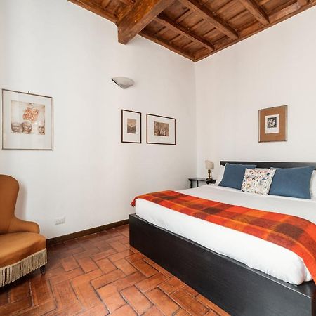 Domus Quiritum Charming, Appartamento D'Epoca A Campo De' Fiori Rome Luaran gambar