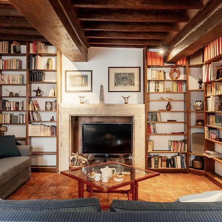 Domus Quiritum Charming, Appartamento D'Epoca A Campo De' Fiori Rome Luaran gambar