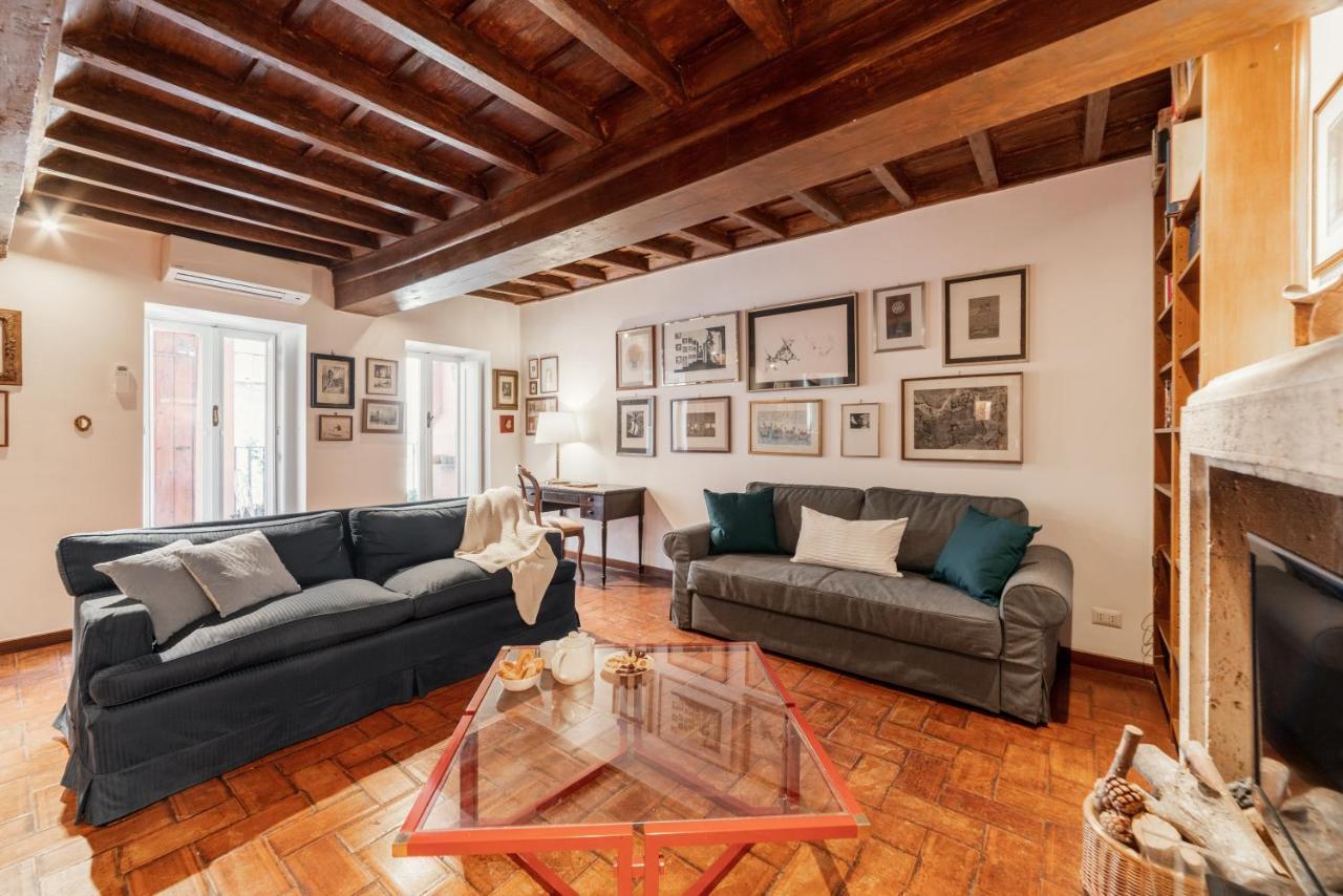 Domus Quiritum Charming, Appartamento D'Epoca A Campo De' Fiori Rome Luaran gambar