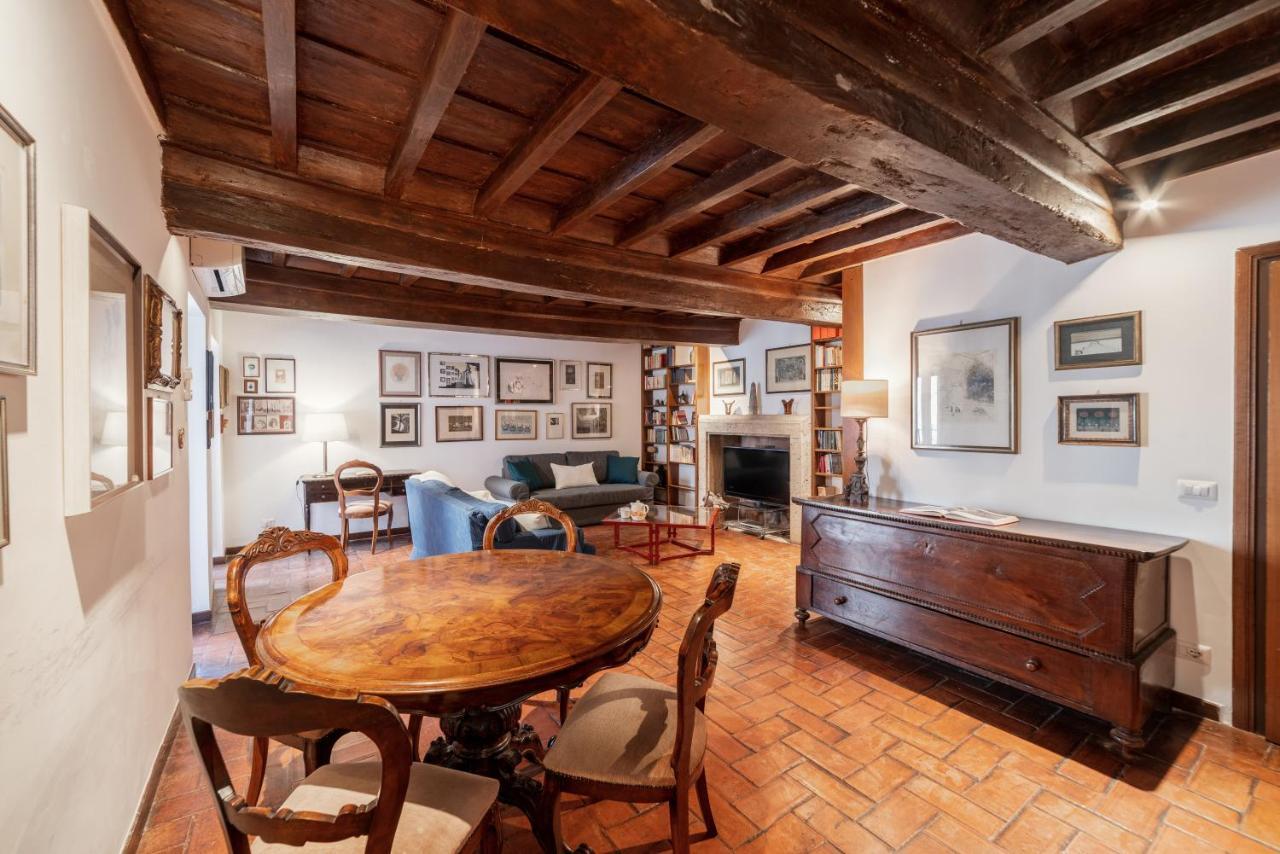 Domus Quiritum Charming, Appartamento D'Epoca A Campo De' Fiori Rome Luaran gambar