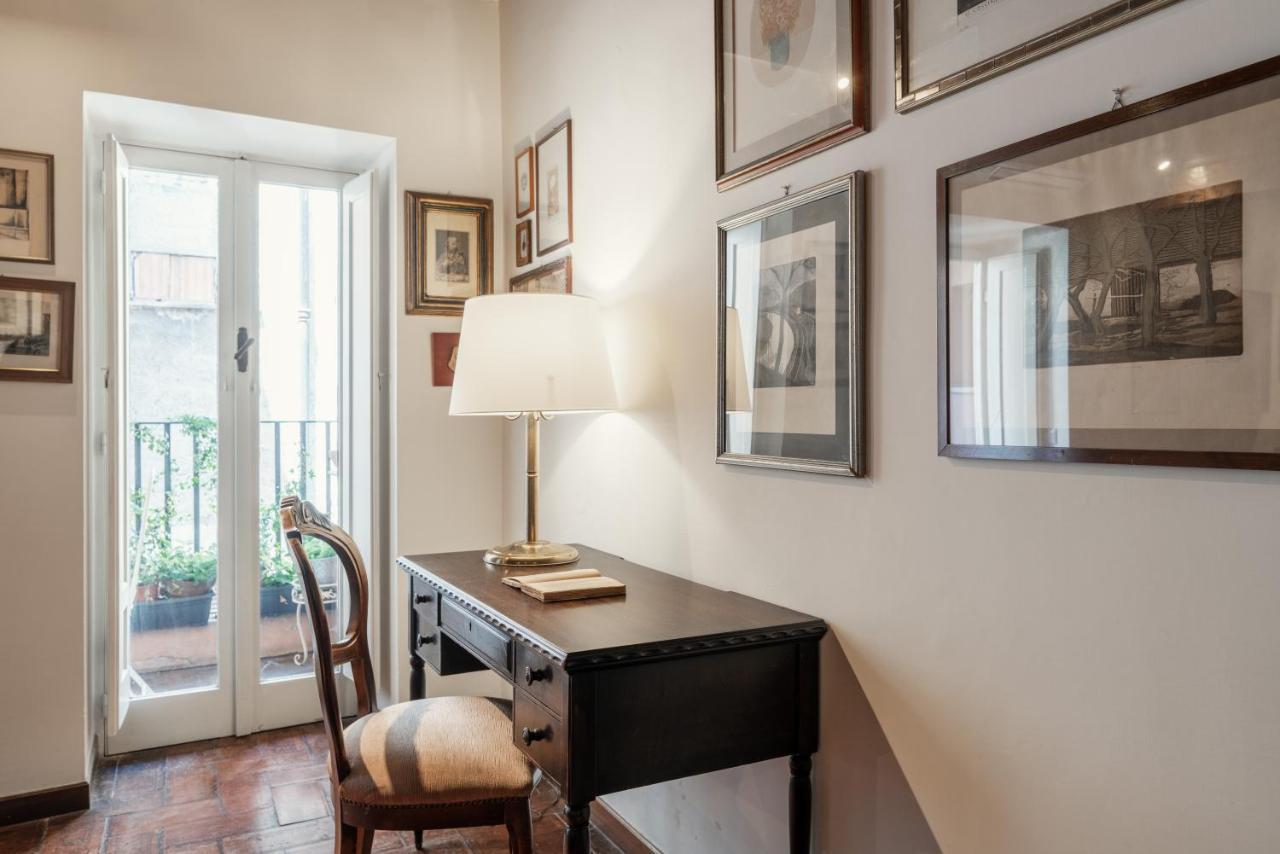 Domus Quiritum Charming, Appartamento D'Epoca A Campo De' Fiori Rome Luaran gambar