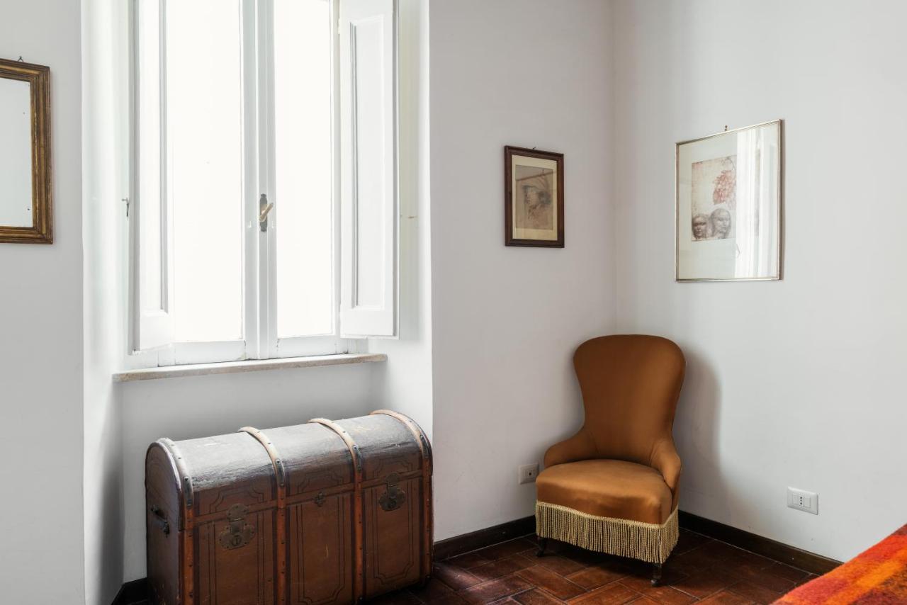 Domus Quiritum Charming, Appartamento D'Epoca A Campo De' Fiori Rome Luaran gambar